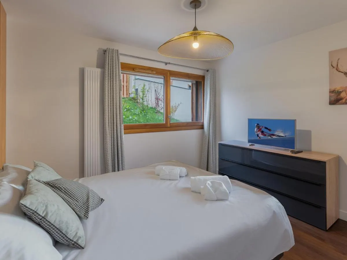 Appartement Moderne Avec 3 Chambres, Terrasse, Garage Et Services Inclus A Megeve - Fr-1-569-131 Frankrijk