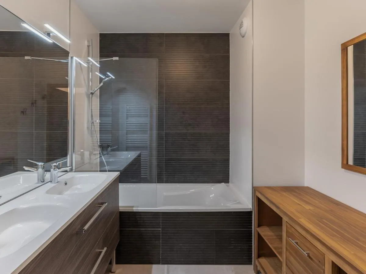 Appartement Moderne Avec 3 Chambres, Terrasse, Garage Et Services Inclus A Megeve - Fr-1-569-131 法国