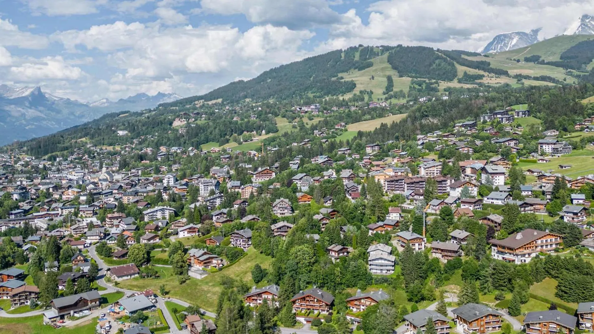 Appartement Moderne Avec 3 Chambres, Terrasse, Garage Et Services Inclus A Megeve - Fr-1-569-131 Frankrijk